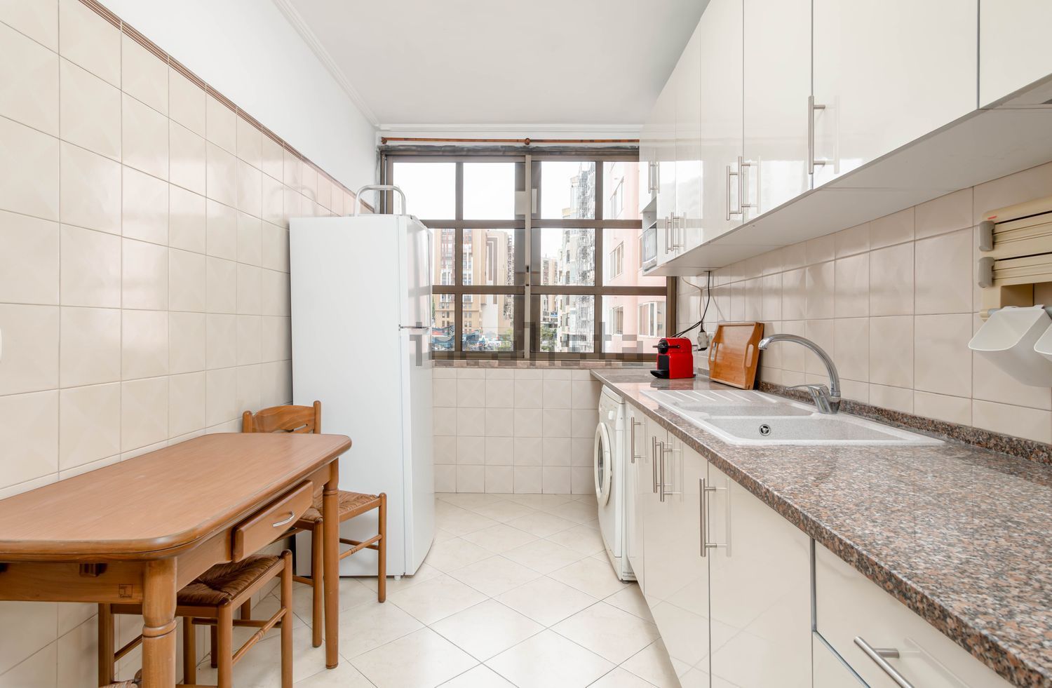 出租公寓 t2在Rua Ramiro Ferrão - 厨房