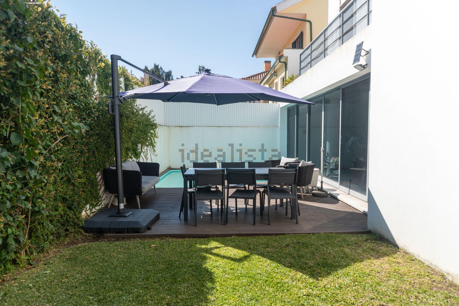 小楼房或独栋别墅出售在Rua dos Lilazes, 8 - 阳台