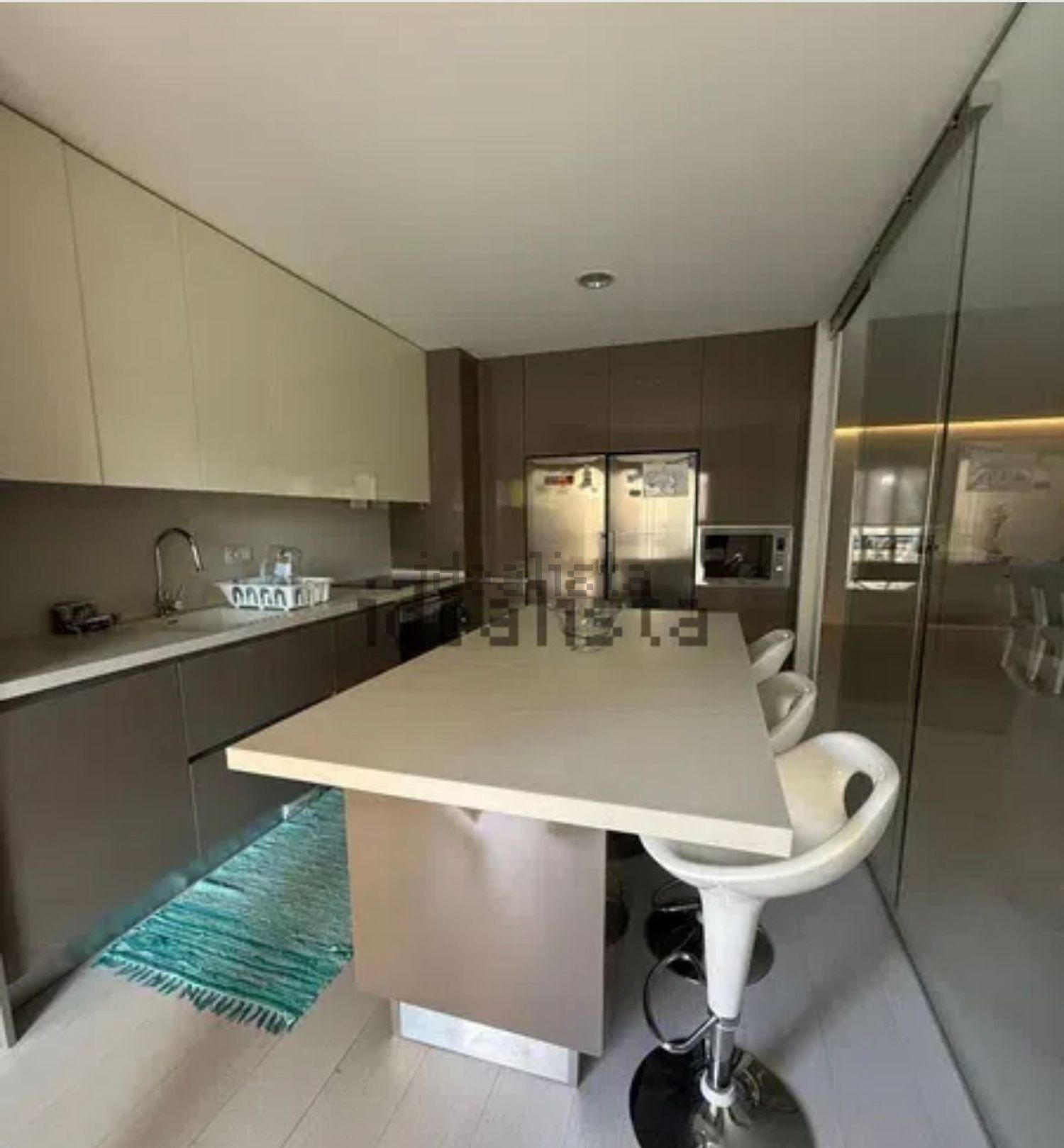 出租房间在Avenida Infante Dom Henrique, 25 - 厨房