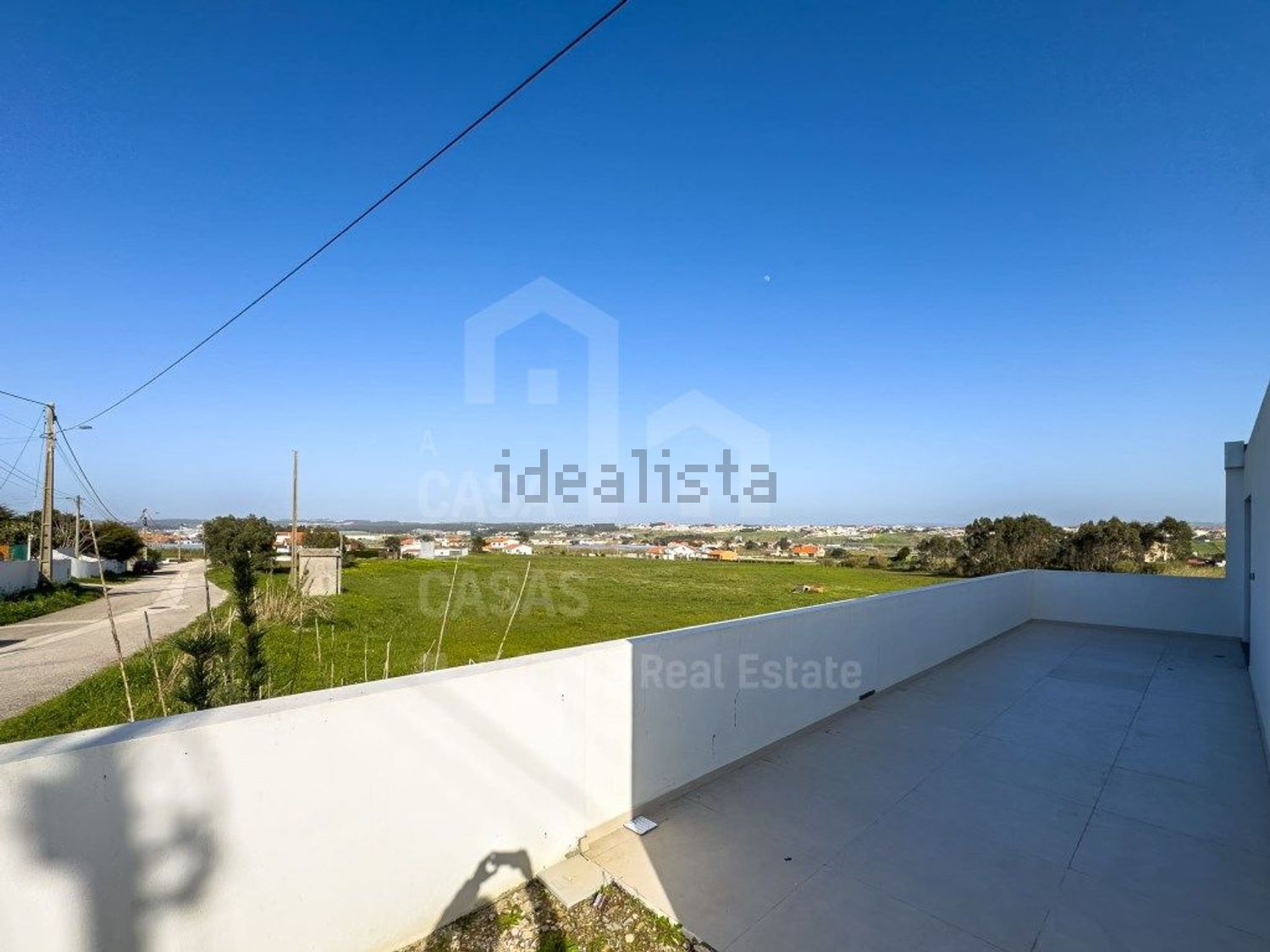 小楼房或独栋别墅出售在Encarnação - 视线