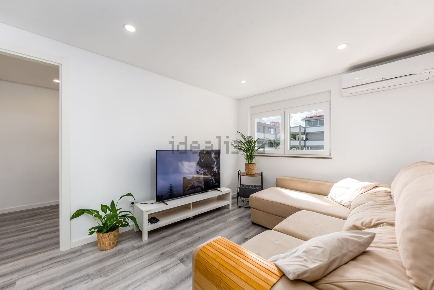 公寓 t3出售在Rua Capitão-Mor Lopes Sequeira - 客厅