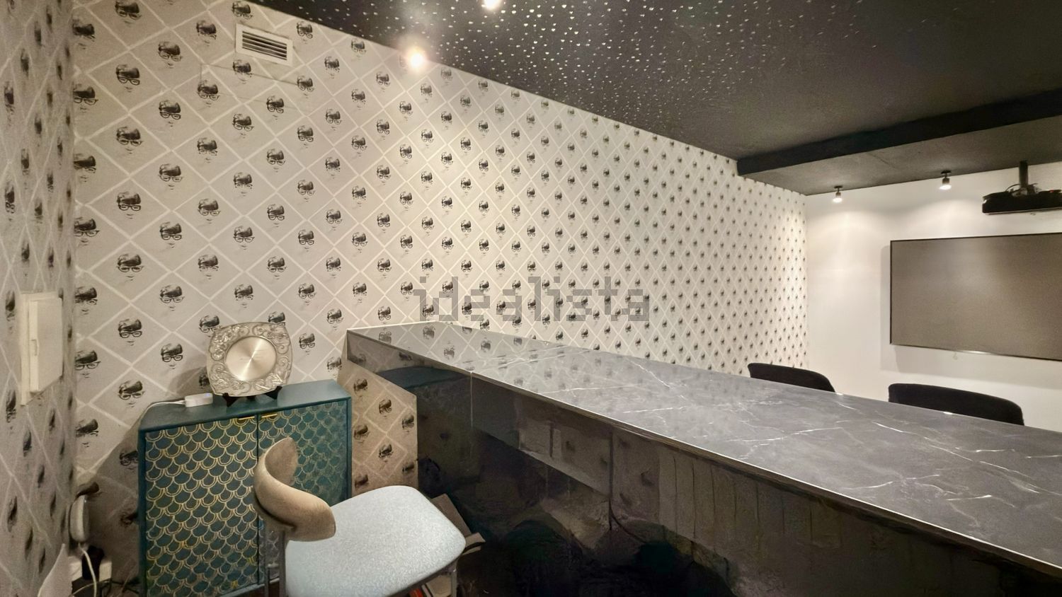 小楼房或独栋别墅出售在Rua Mato das Cruzadas - 客厅