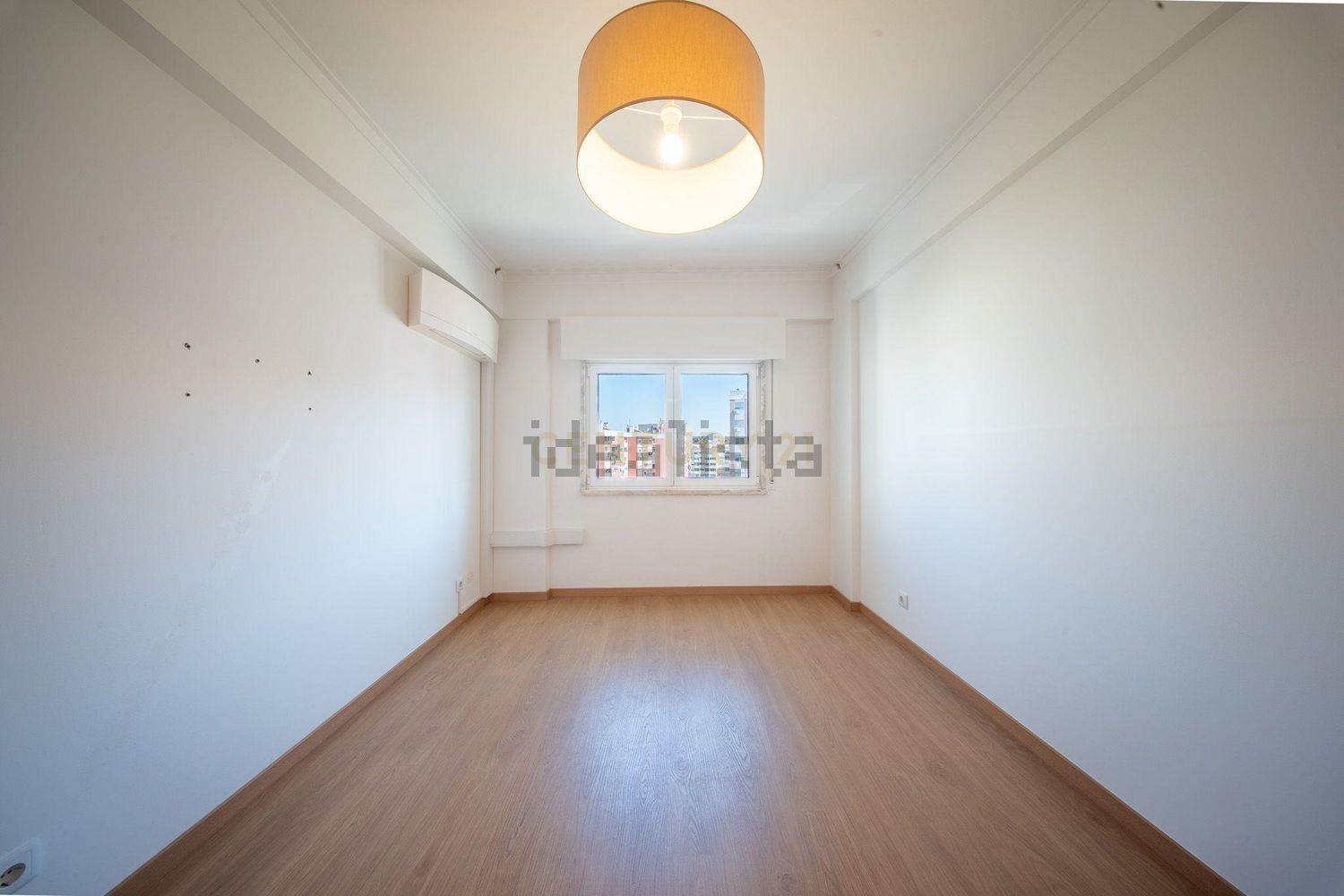 公寓 t3出售在Avenida Ruy Luís Gomes, 12 - 居住