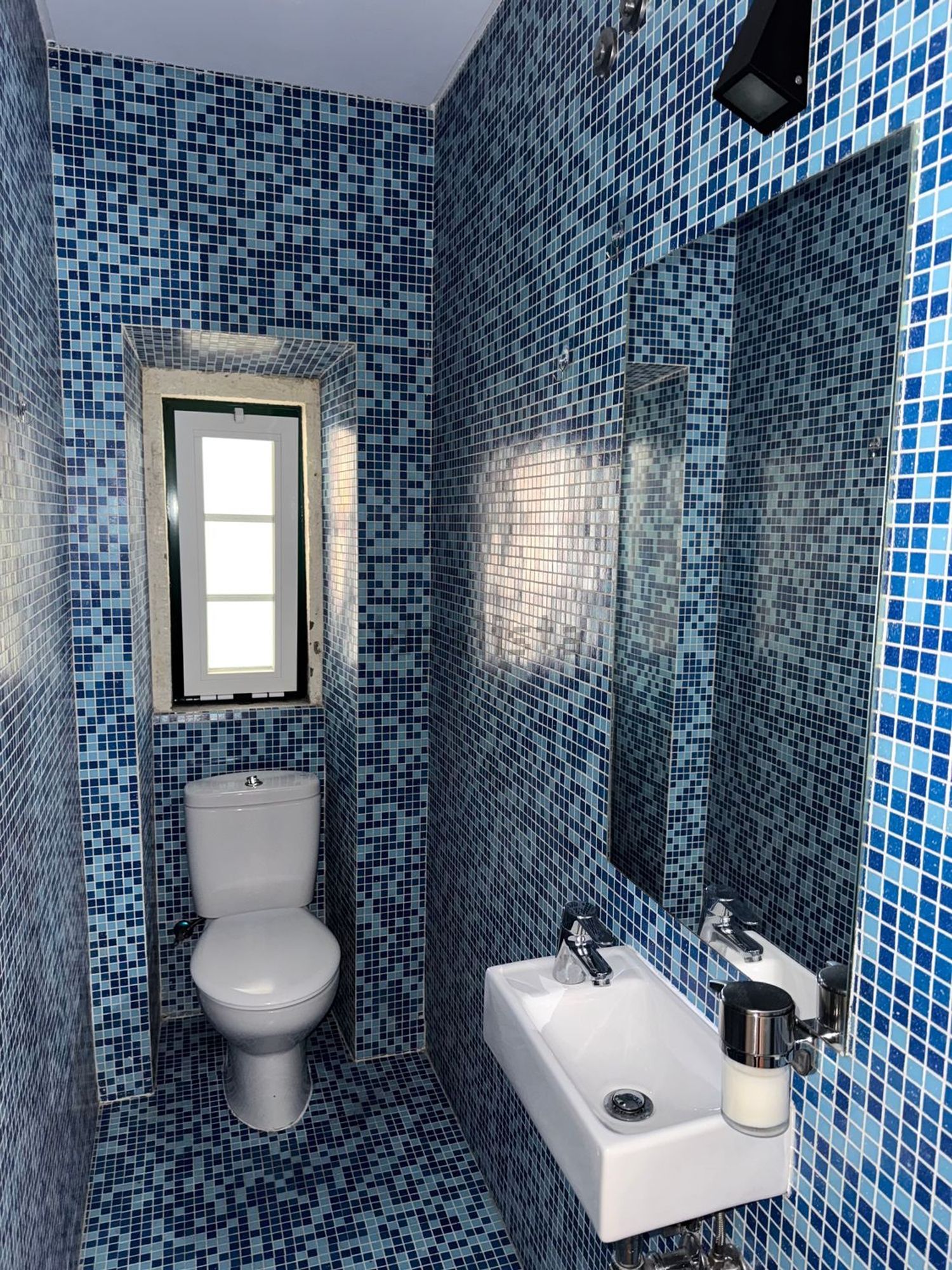 出租公寓 t4在Rua Doutor Alfredo da Costa, 92 - 卫生间