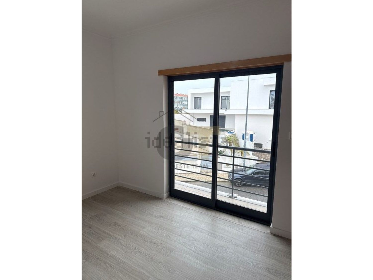 小楼房或独栋别墅出售在Rua Pulido Valente, 14 - 居住