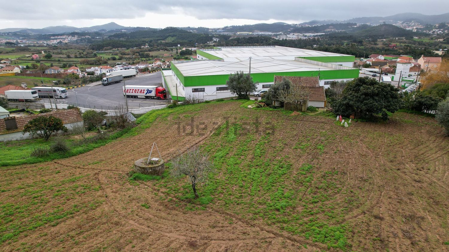 小楼房或独栋别墅出售在Rua Carreira da Corsa, 28 - 花园