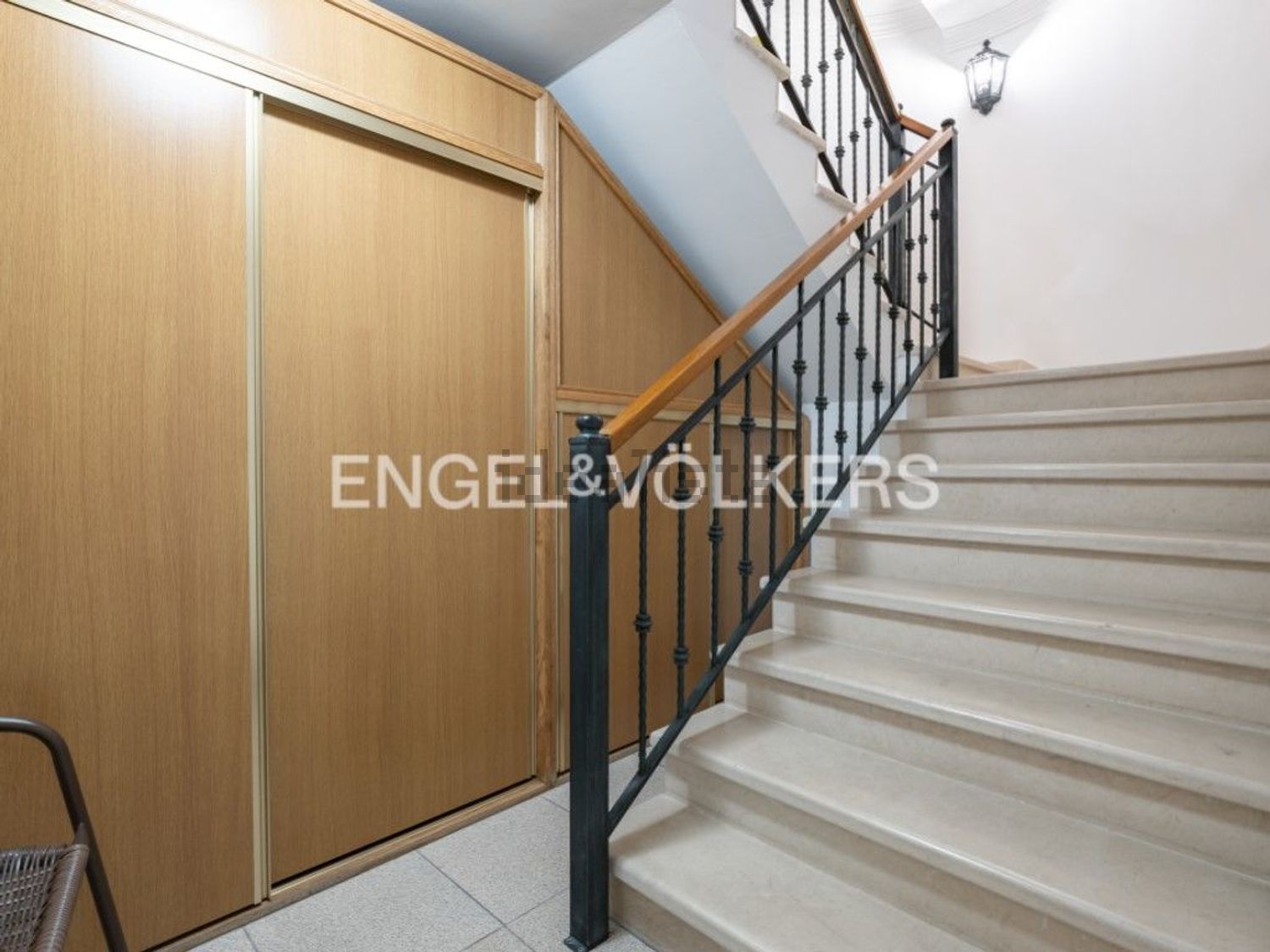 小楼房或独栋别墅出售在Caparica e Trafaria - 详情