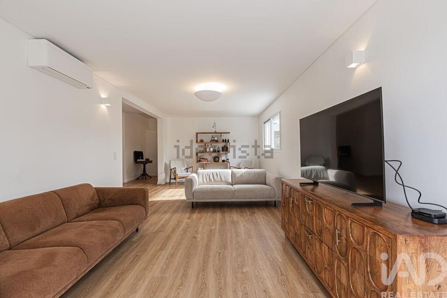 小楼房或独栋别墅出售在Santo Isidoro - 客厅