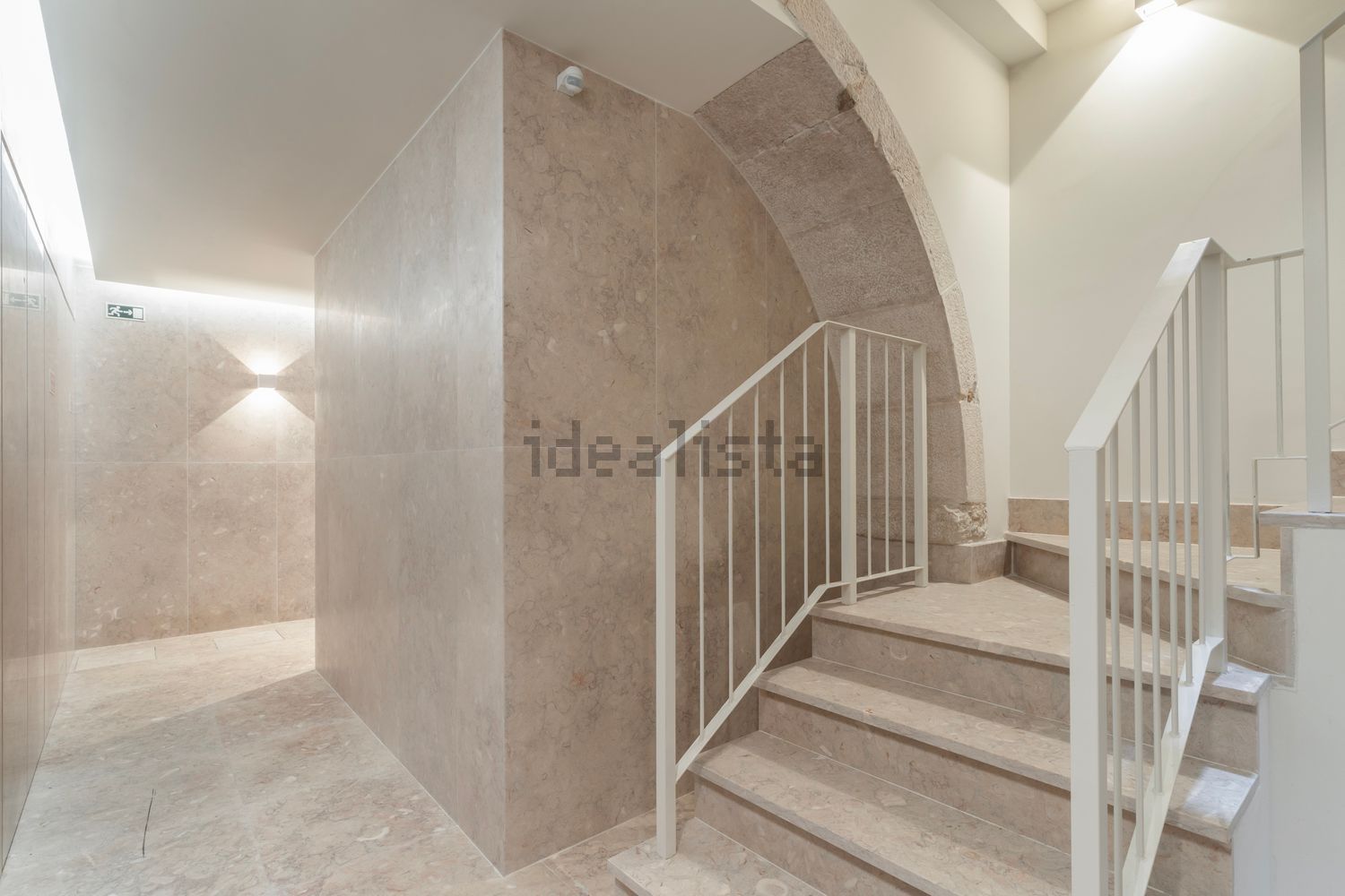 出租公寓 t2在Rua de São Bento, 19 - 详情