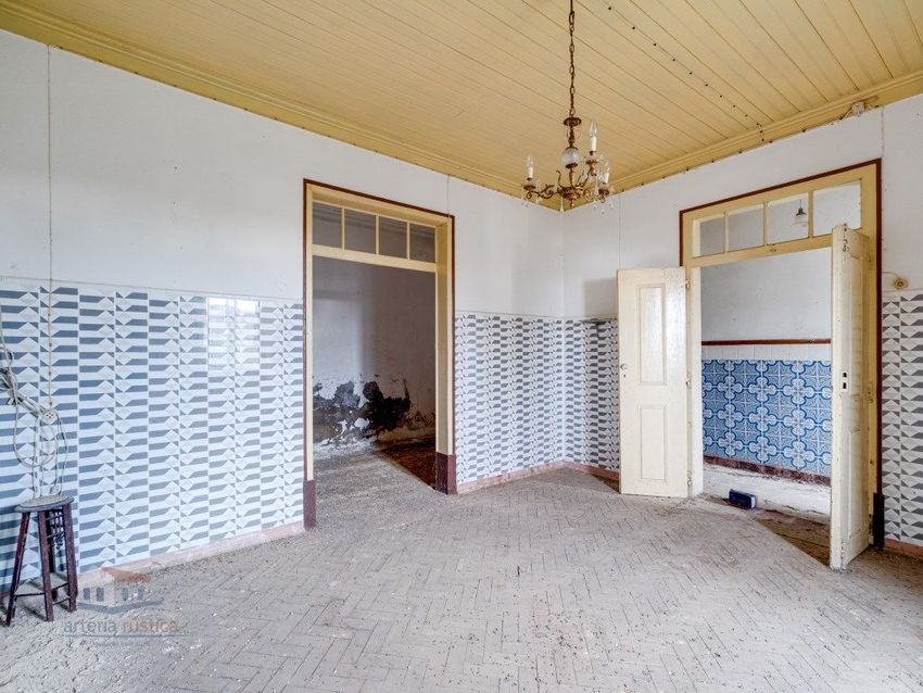 小楼房或独栋别墅出售在Cercal