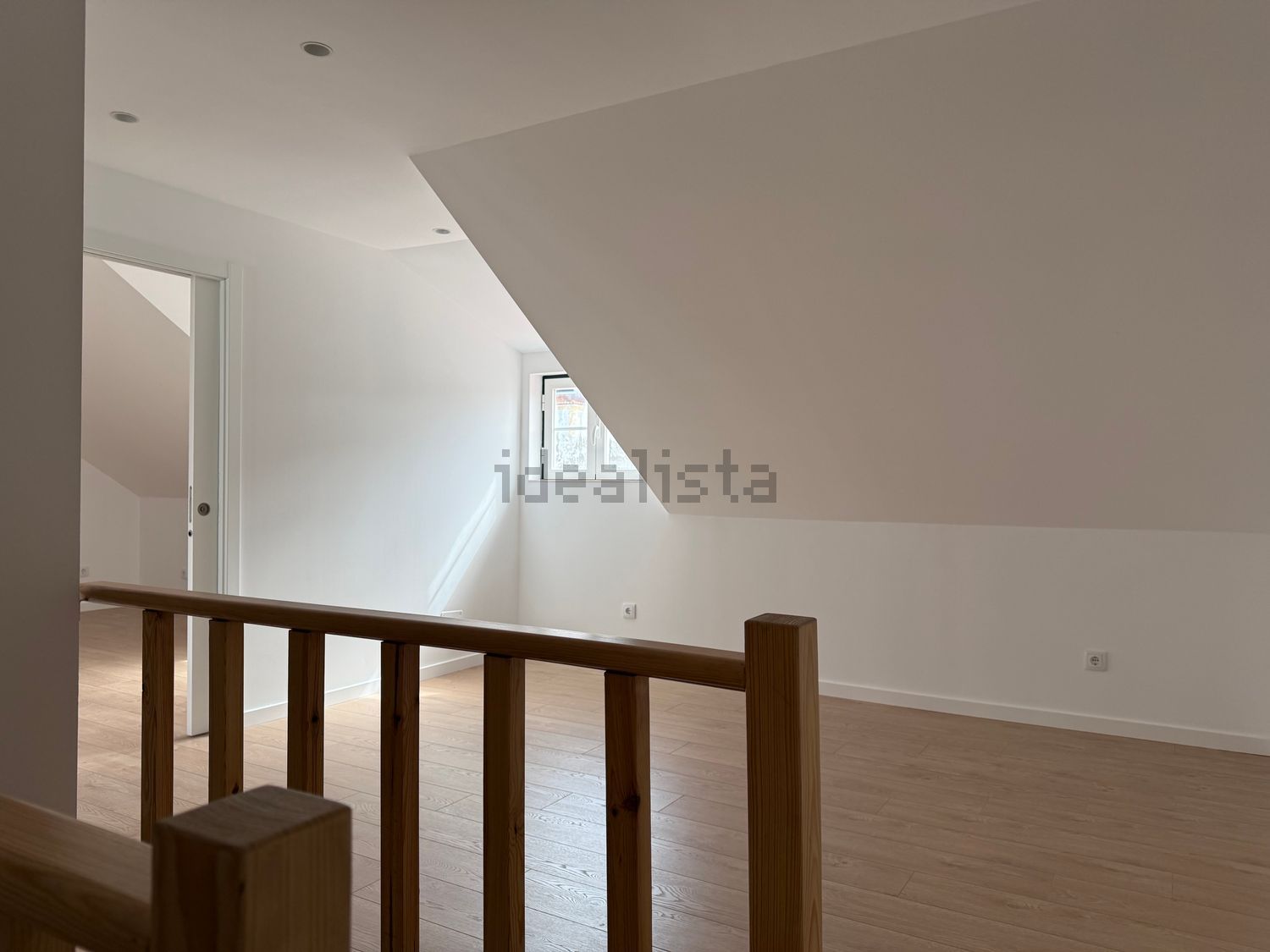 出租联排别墅在Avenida do Atlântico - 详情