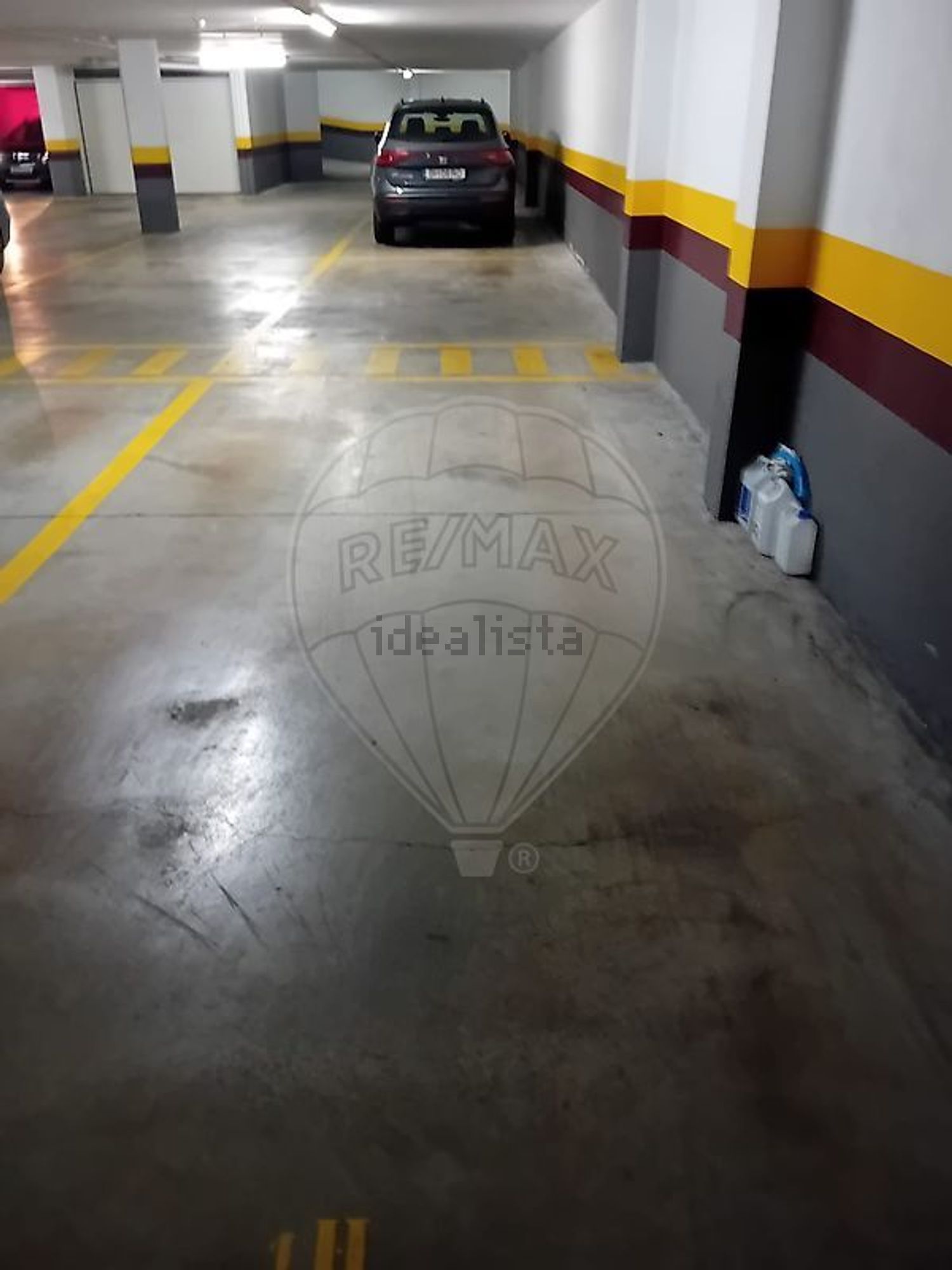 出租公寓 t1在Rua Miguel Torga - 停车位