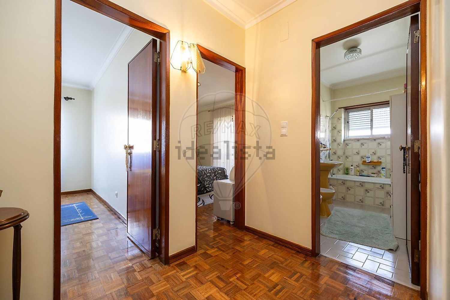 公寓 t3出售在Avenida Ruy Luís Gomes - 过道