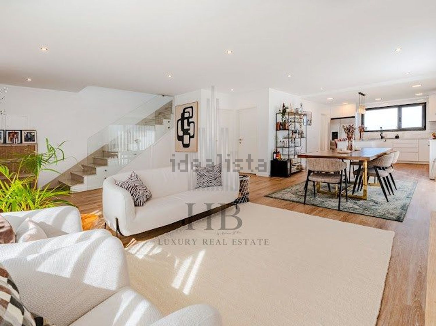 小楼房或独栋别墅出售magoito - 客厅