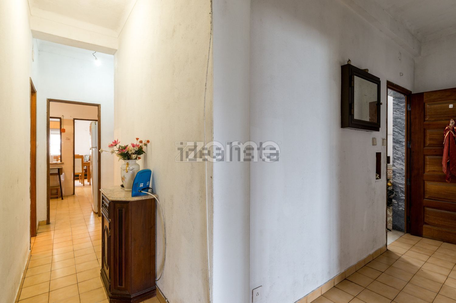 小楼房或独栋别墅出售在Rua da Liberdade, 102 - 过道