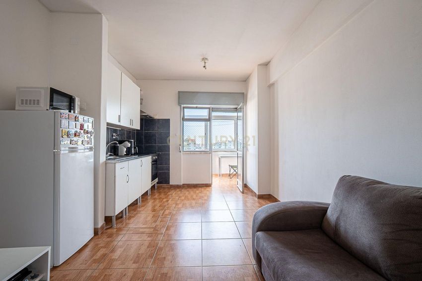 公寓 t1出售在Rua Correia Teles, 11 e 11e