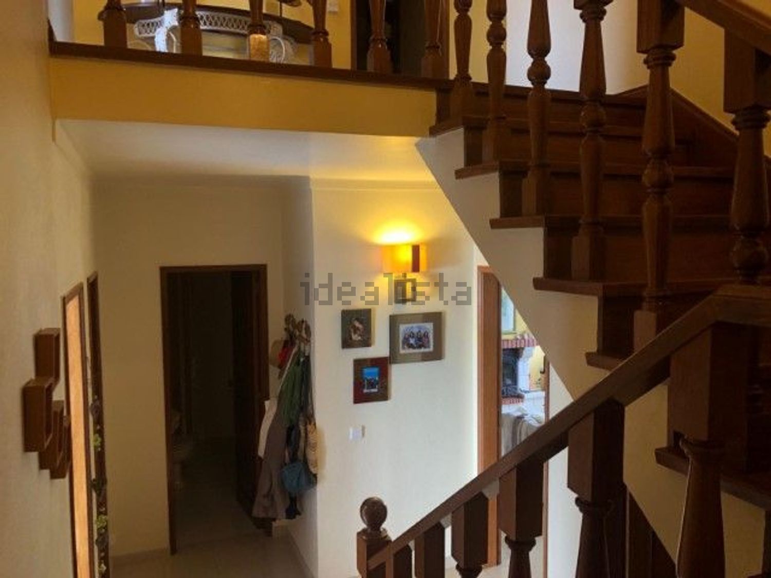 出租双拼别墅在Rua do Sol, 6 - 楼梯