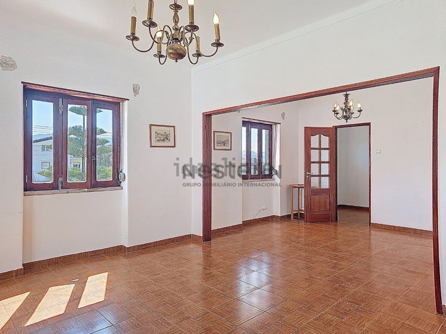 小楼房或独栋别墅出售在Lamas e Cercal - 客厅