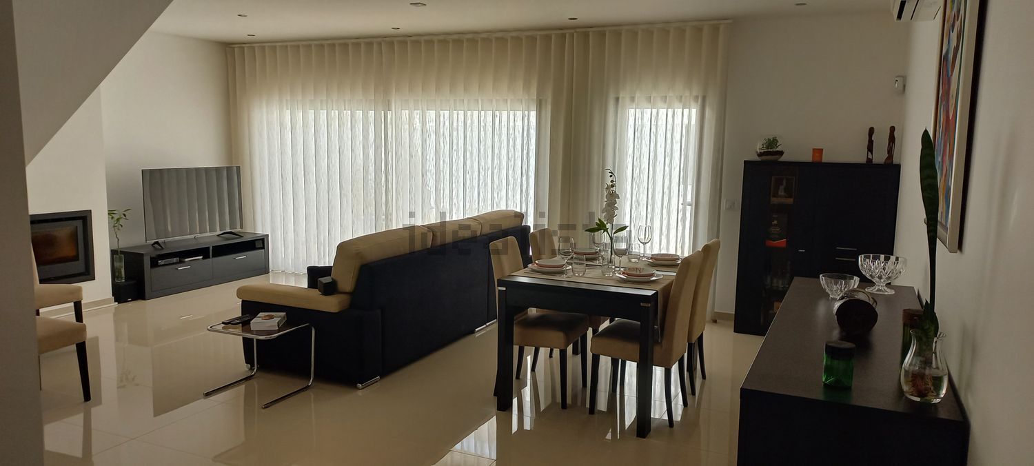 出租联排别墅在Rua Pôr do Sol, 18 - 客厅