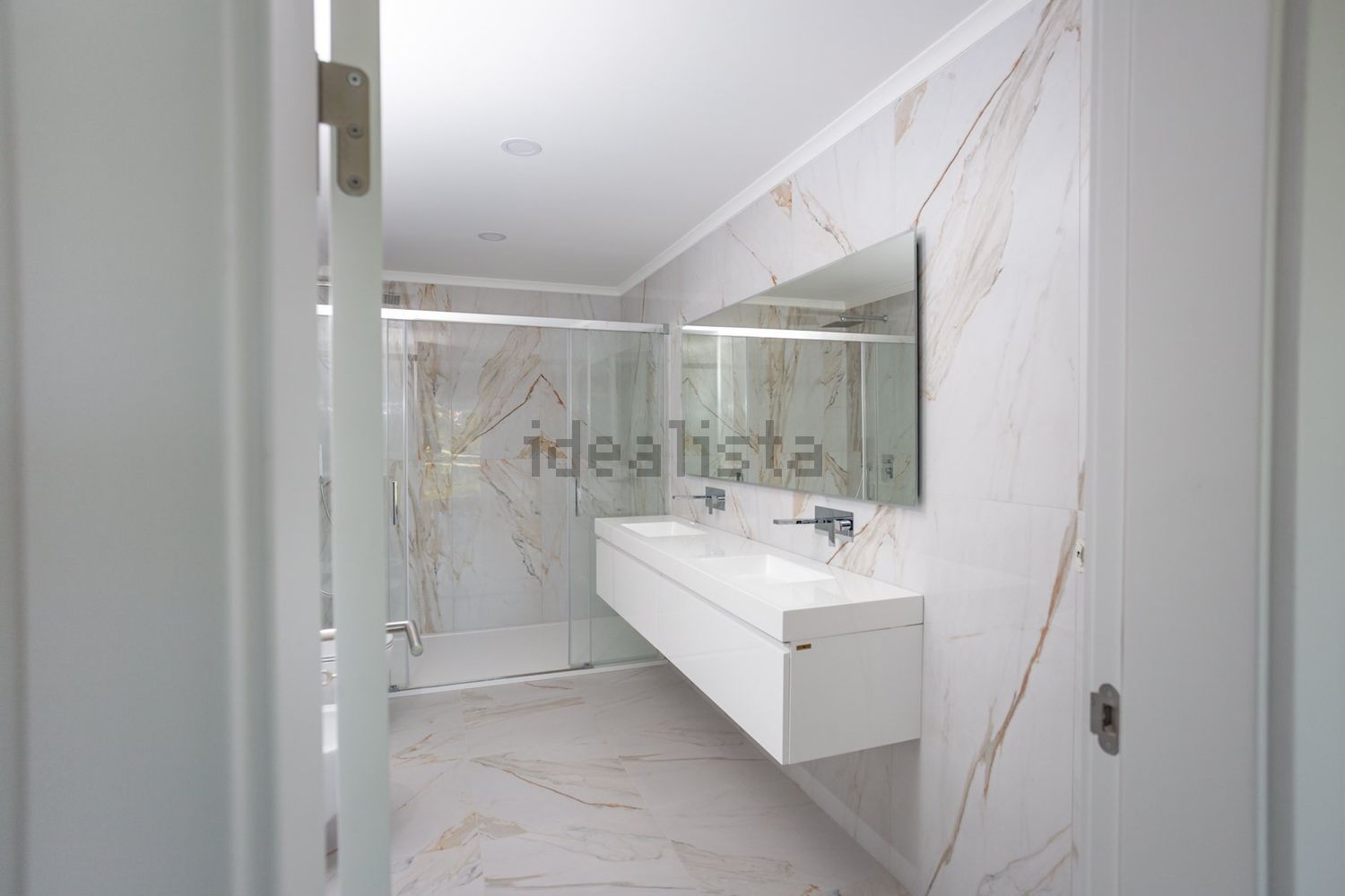 双拼别墅出售在Avenida Raul Brandão - 卫生间