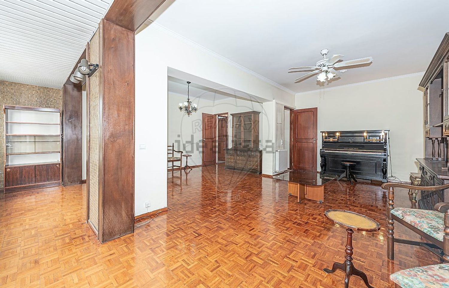 公寓 t3出售在Rua Júlio Dinis - 客厅