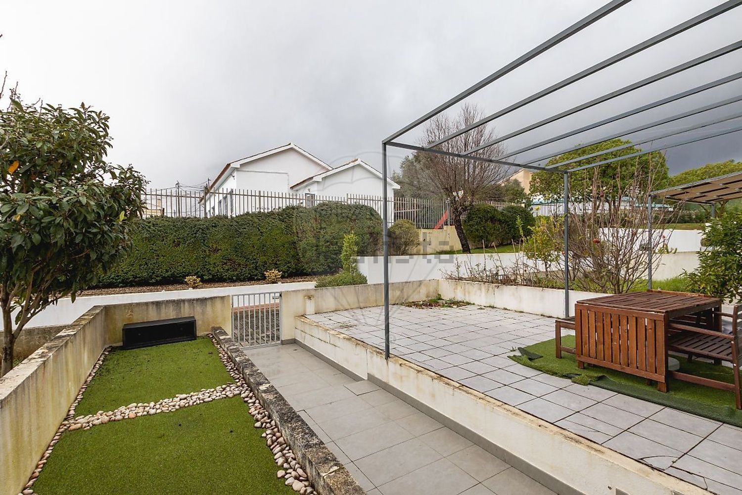 小楼房或独栋别墅出售在Rua Forças Armadas - 阳台