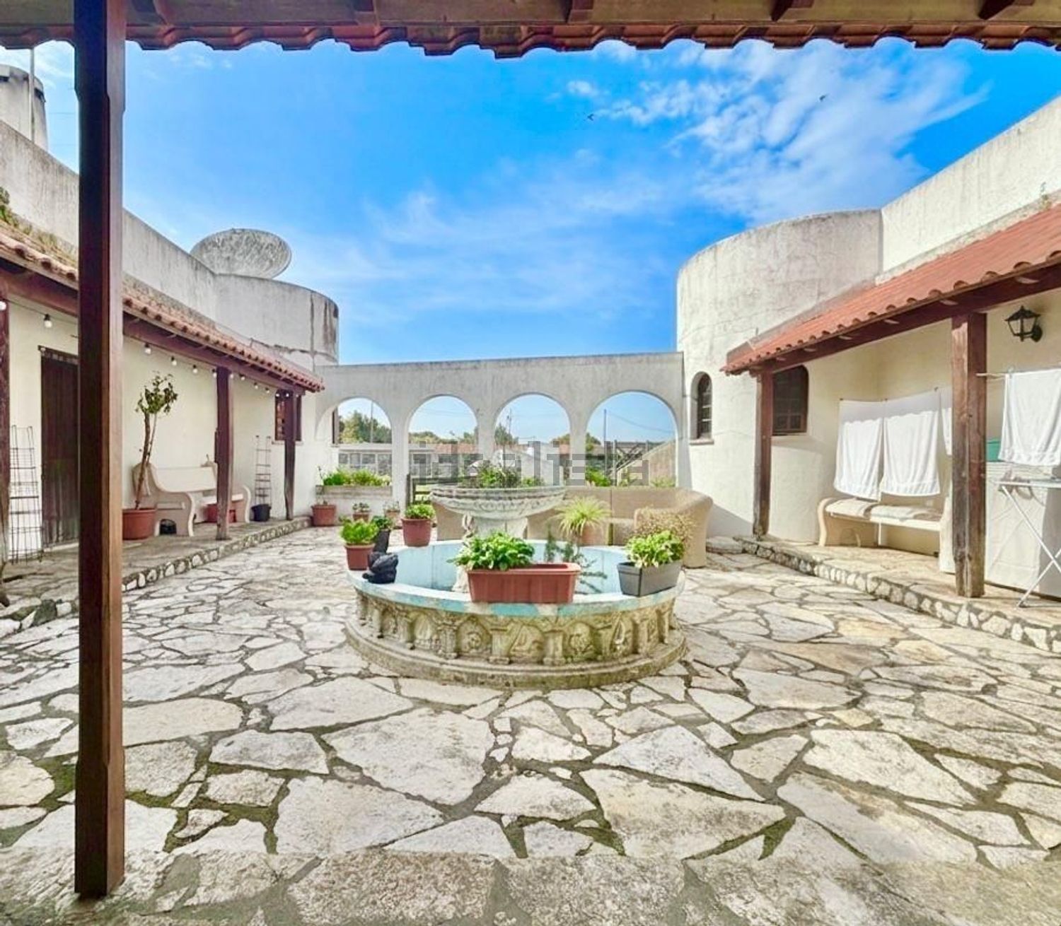 小楼房或独栋别墅出售在Alhos Vedros - 外立面