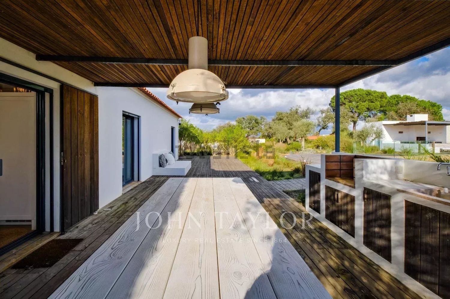 小楼房或独栋别墅出售在Rua de Melides - 阳台