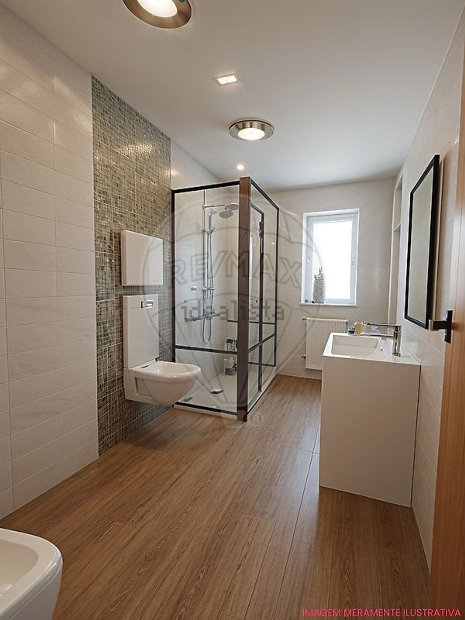 小楼房或独栋别墅出售在Lamas e Cercal - 卫生间