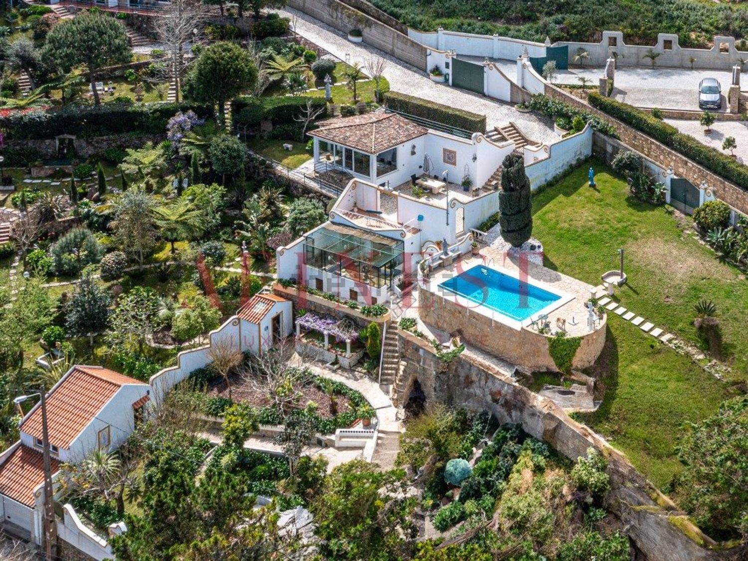 出租小楼房或独栋别墅在Rua Alto do Tanque Novo - 游泳池