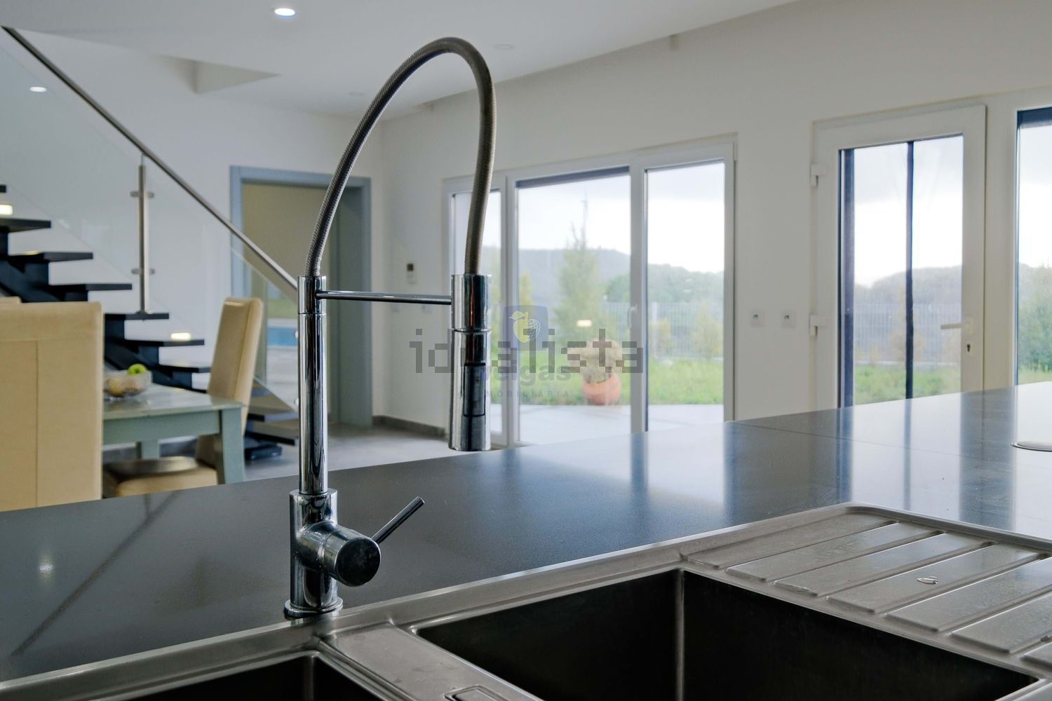 小楼房或别墅出售在Lousa - 共同区域