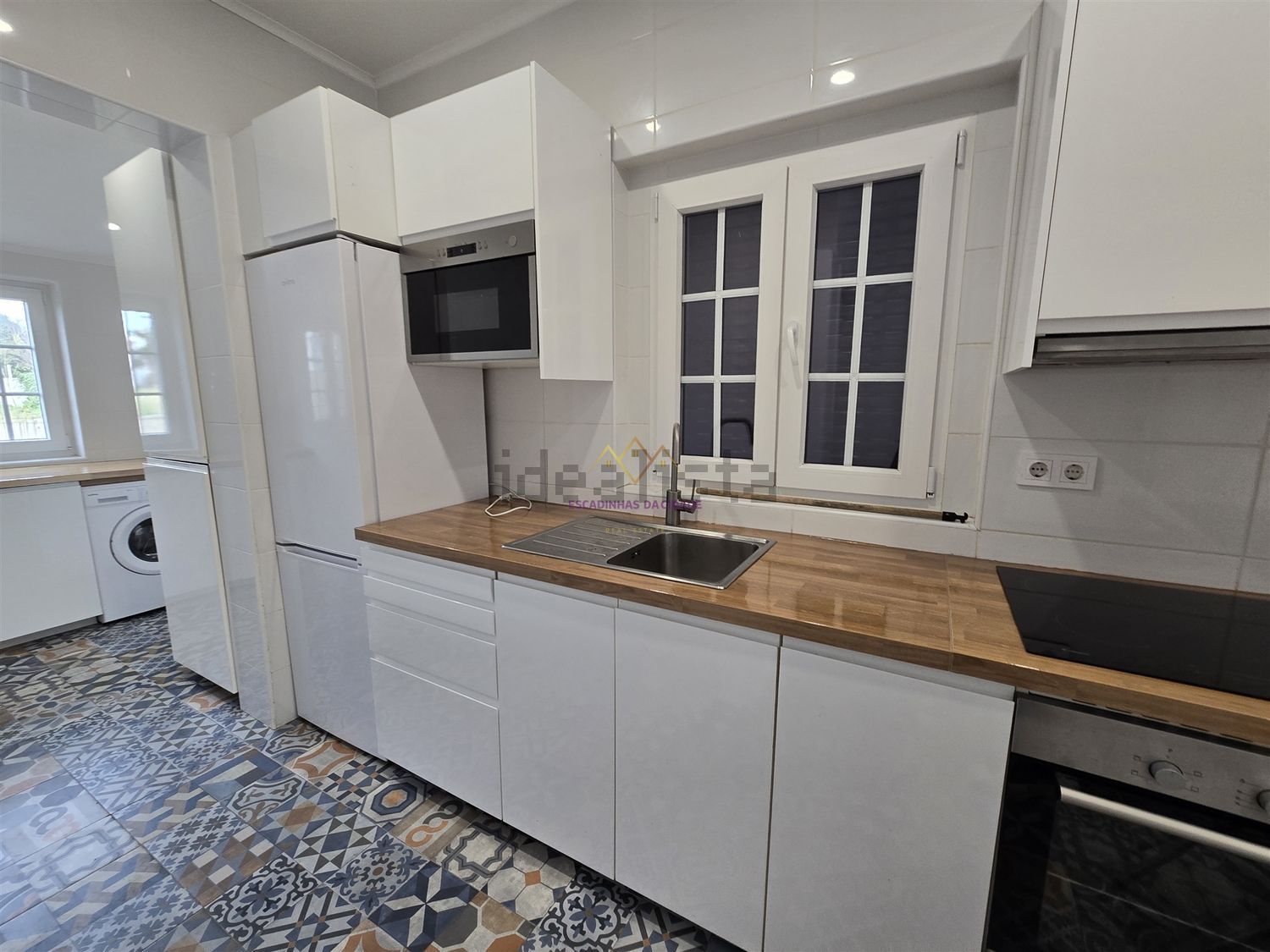 出租公寓 t1在Rua Delfim de Almeida Fernandes, 20 - 厨房