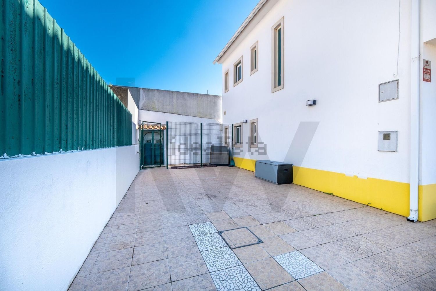 小楼房或别墅出售在Rua da Ribeira - 外立面