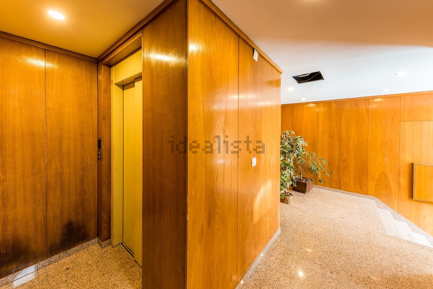 公寓 t4出售在Rua Maria Amália Vaz de Carvalho - 电梯