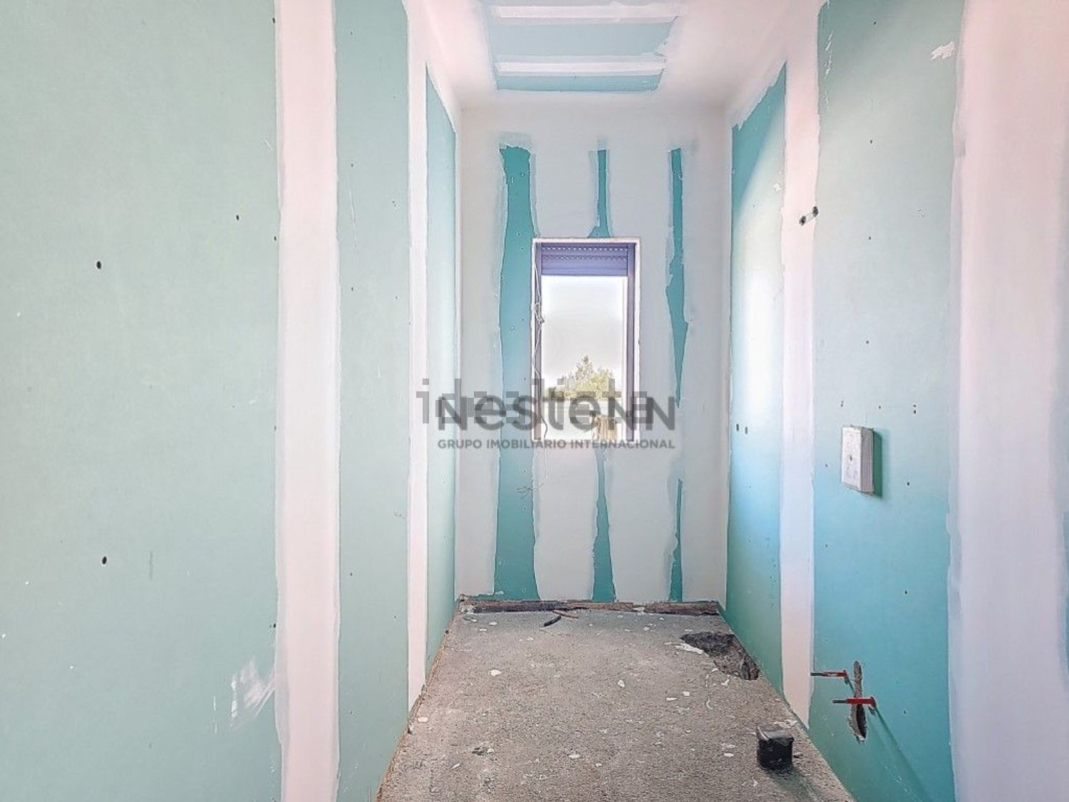 小楼房或独栋别墅出售在Lamas e Cercal - 过道