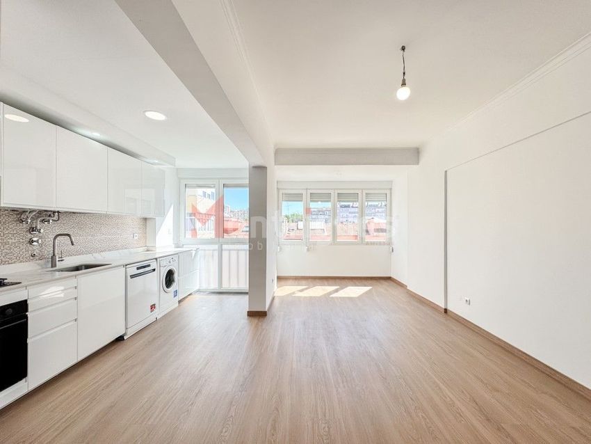 出租公寓 t3在Rua António Saúde