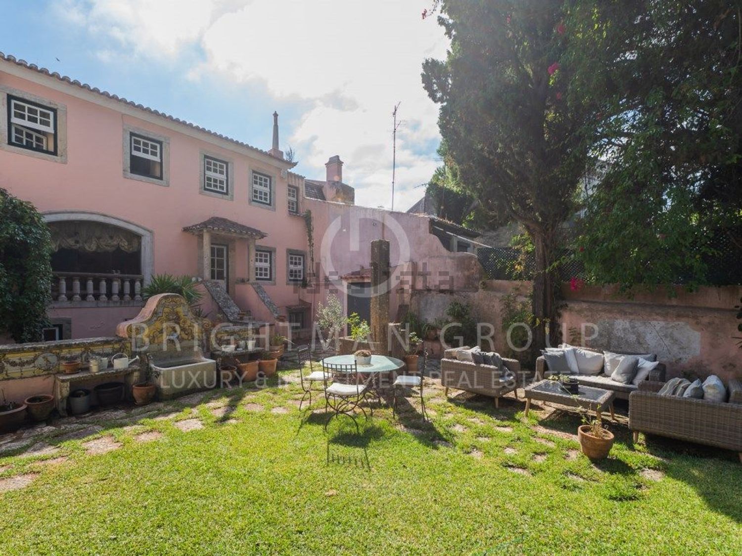 小楼房或独栋别墅出售在Carriche - Hospital das Forças Armadas - 花园