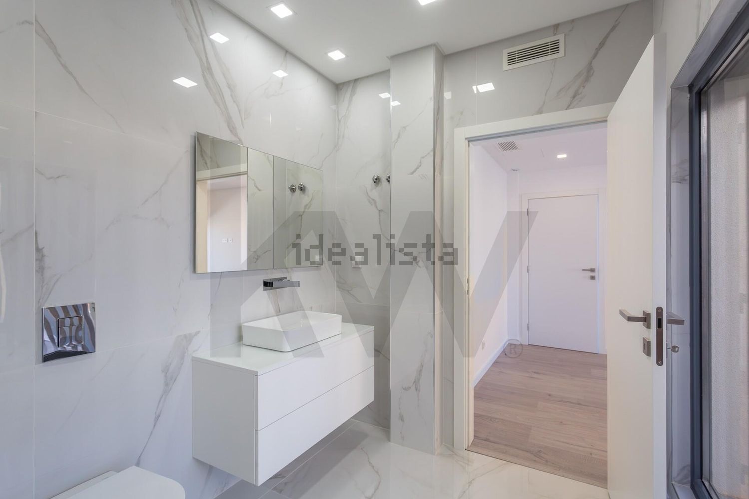 双拼别墅出售在Rua Marechal Craveiro Lopes s/n - 卫生间