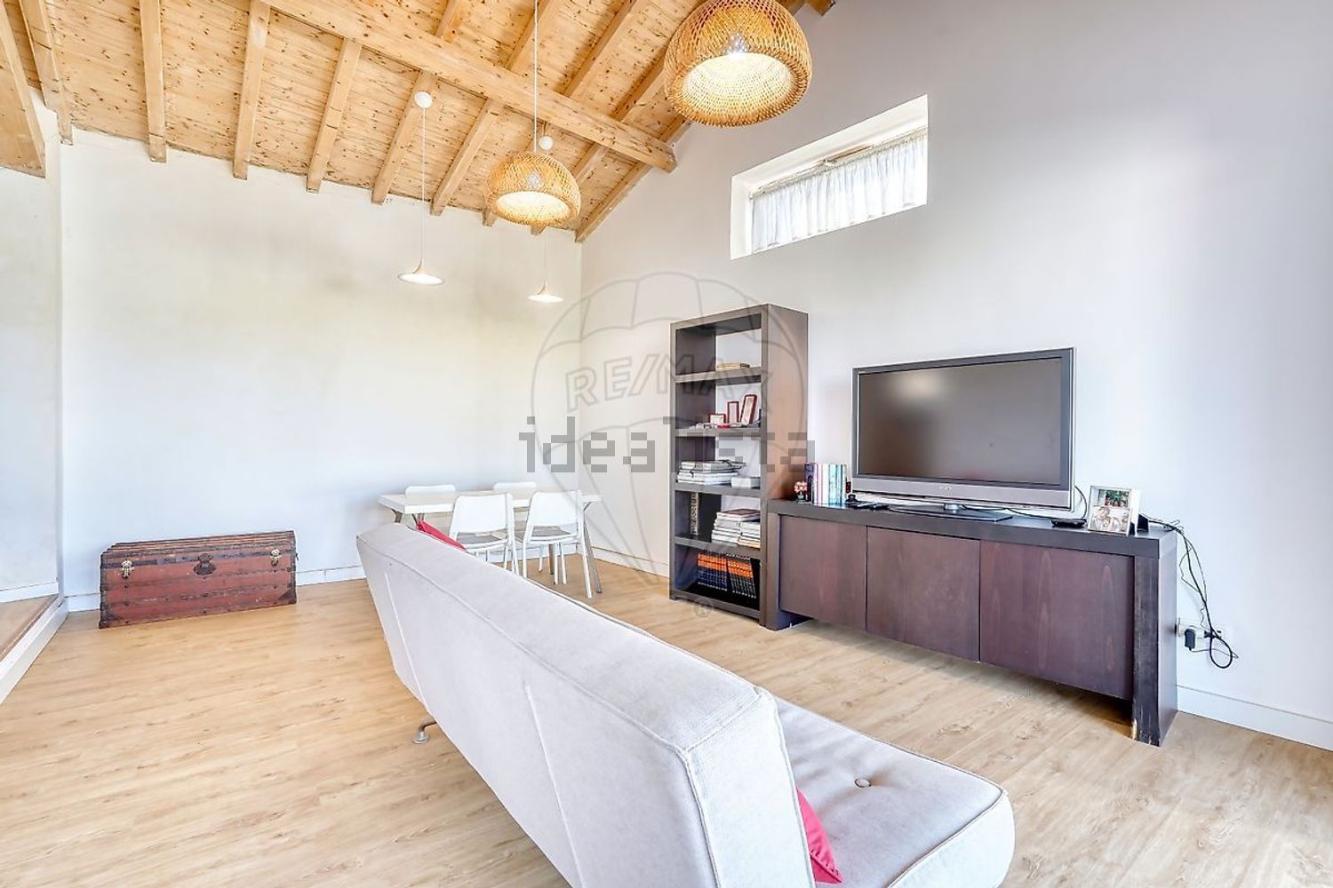 小楼房或独栋别墅出售在Rua da Liberdade - 客厅