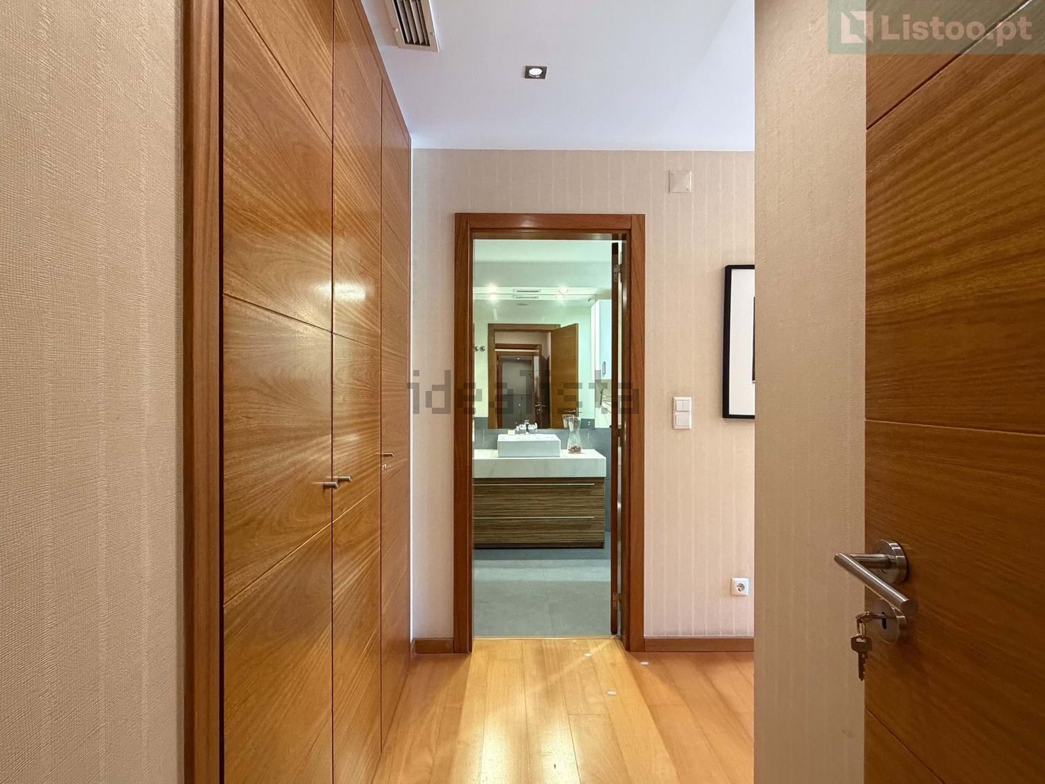 公寓 t2出售在Rua Manuel Teixeira Gomes - 过道