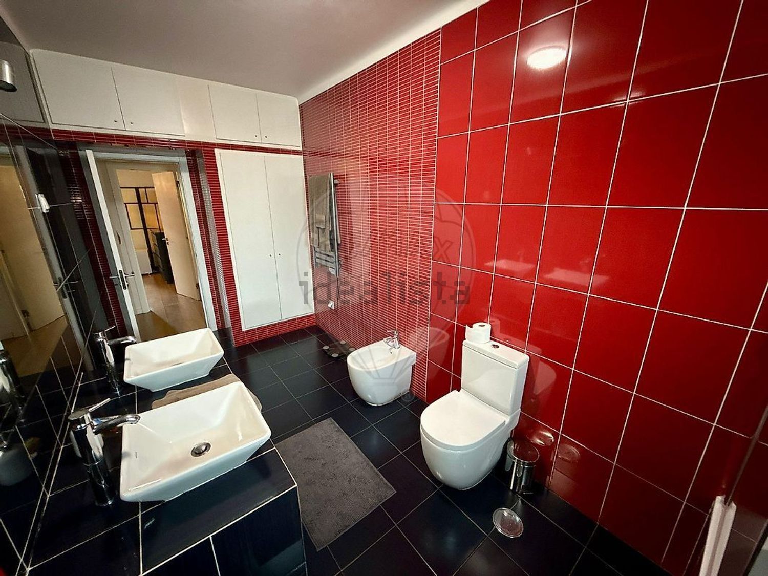 小楼房或独栋别墅出售在Rua 18 - 卫生间