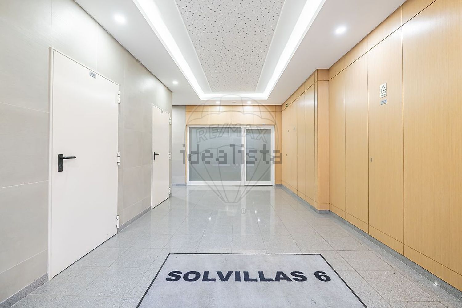 公寓 t3出售在Rua 25 de Abril de 1974 - 过道