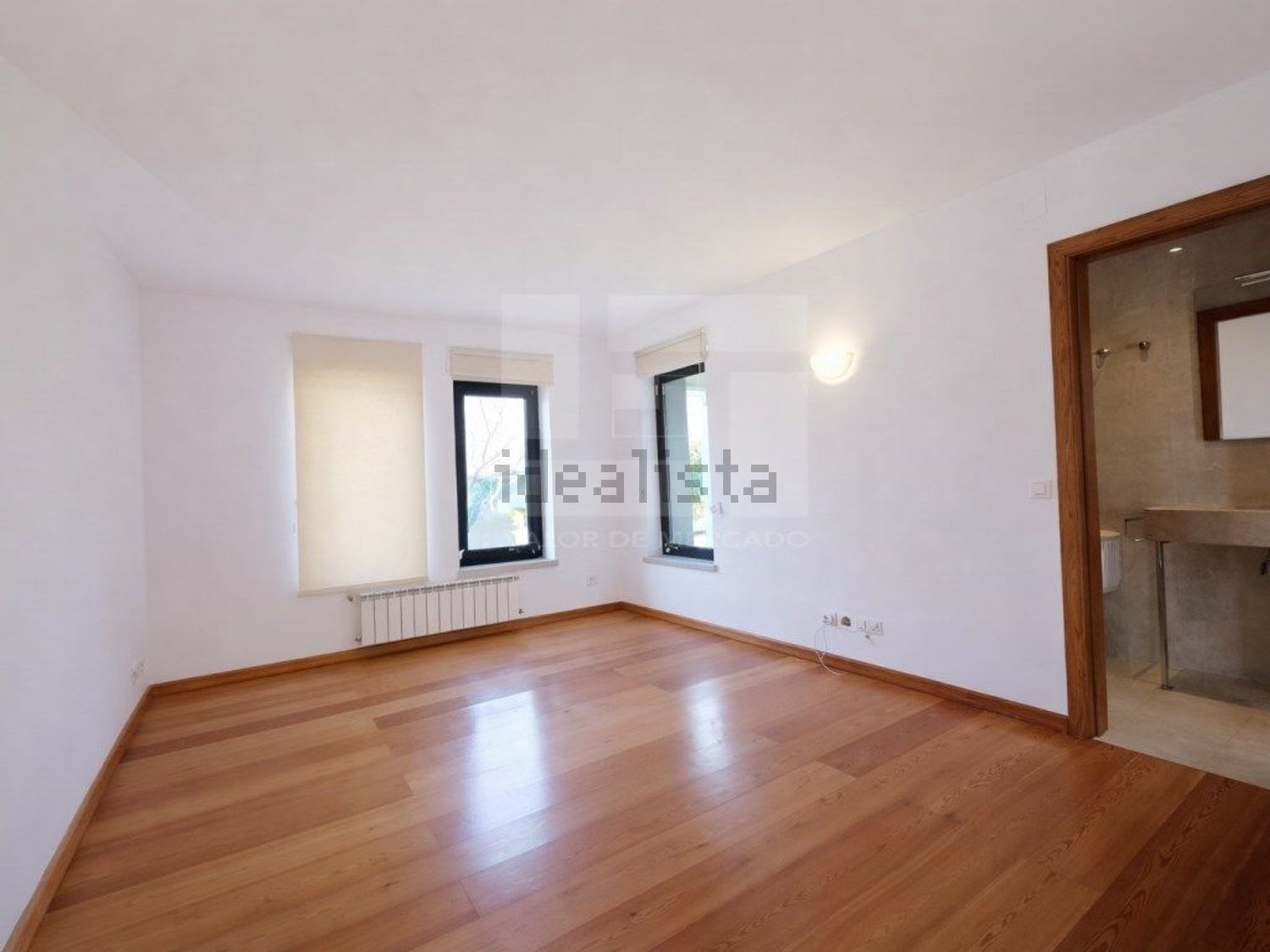 出租小楼房或独栋别墅在Rua Mato da Mina, 22 - 卧室