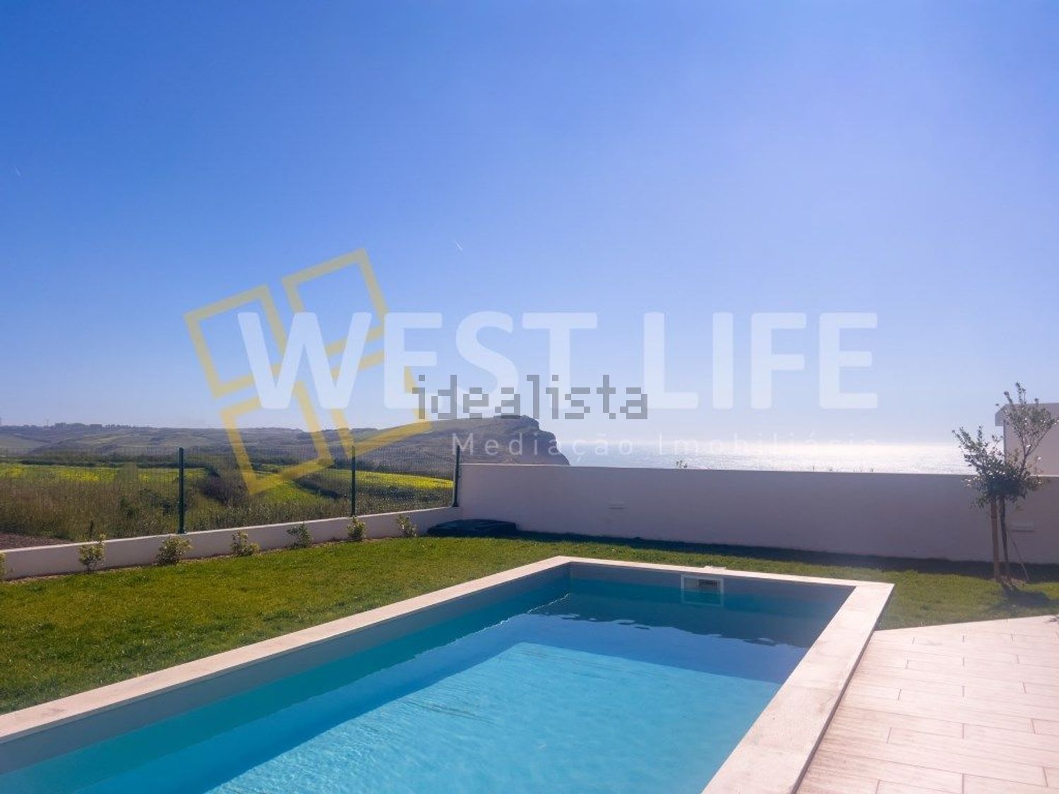 小楼房或独栋别墅出售在São Pedro da Cadeira - 游泳池