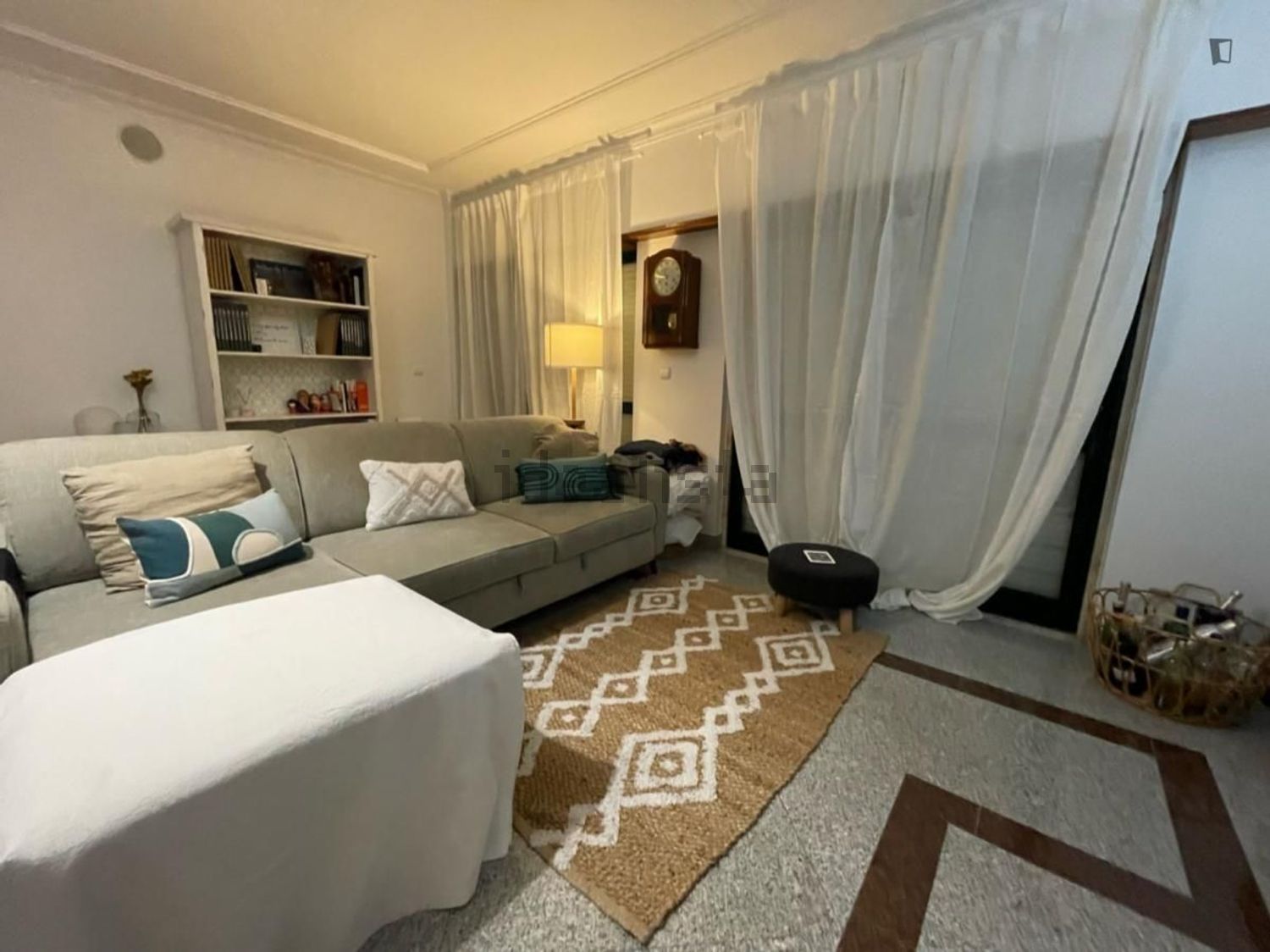 出租房间在Rua Bernardino Machado - 卧室