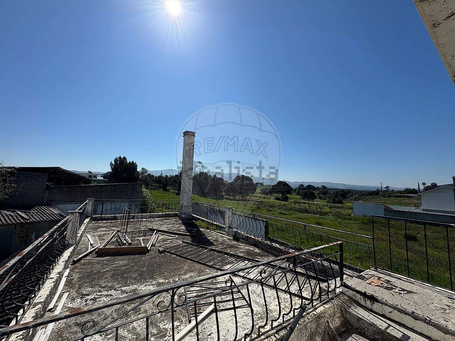 小楼房或独栋别墅出售在Lamas e Cercal - 照片