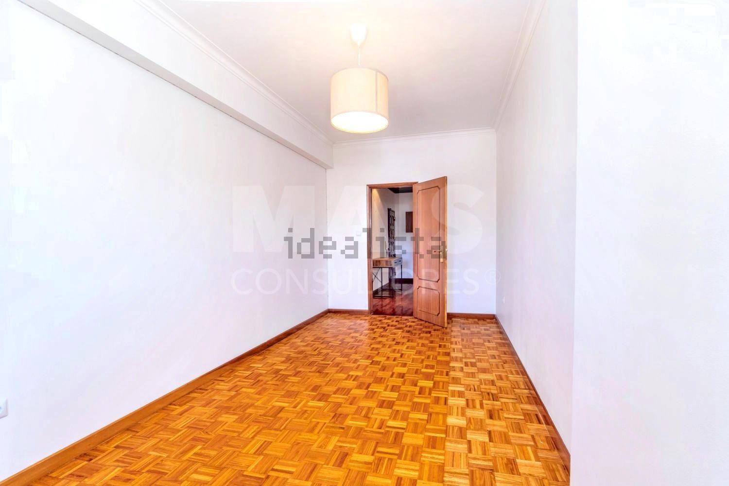 公寓 t2出售在Rua Abel Salazar - 照片