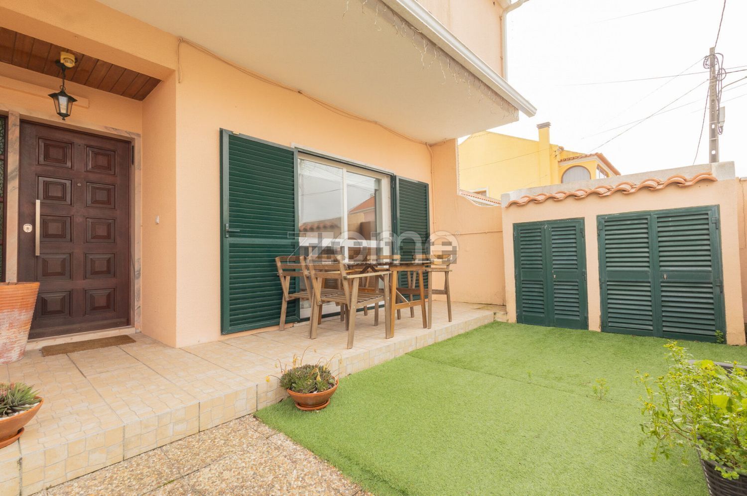 小楼房或独栋别墅出售在Rua Luís Vaz de Camões s/n - 花园