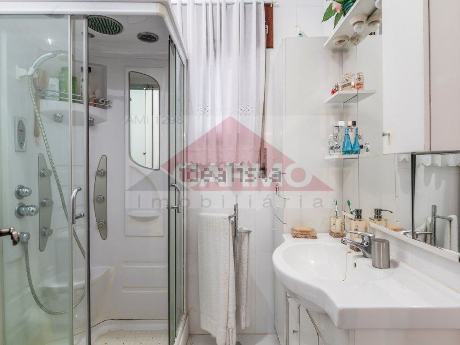 小楼房或独栋别墅出售在Atalaia e Alto Estanqueiro - Jardia - 卫生间