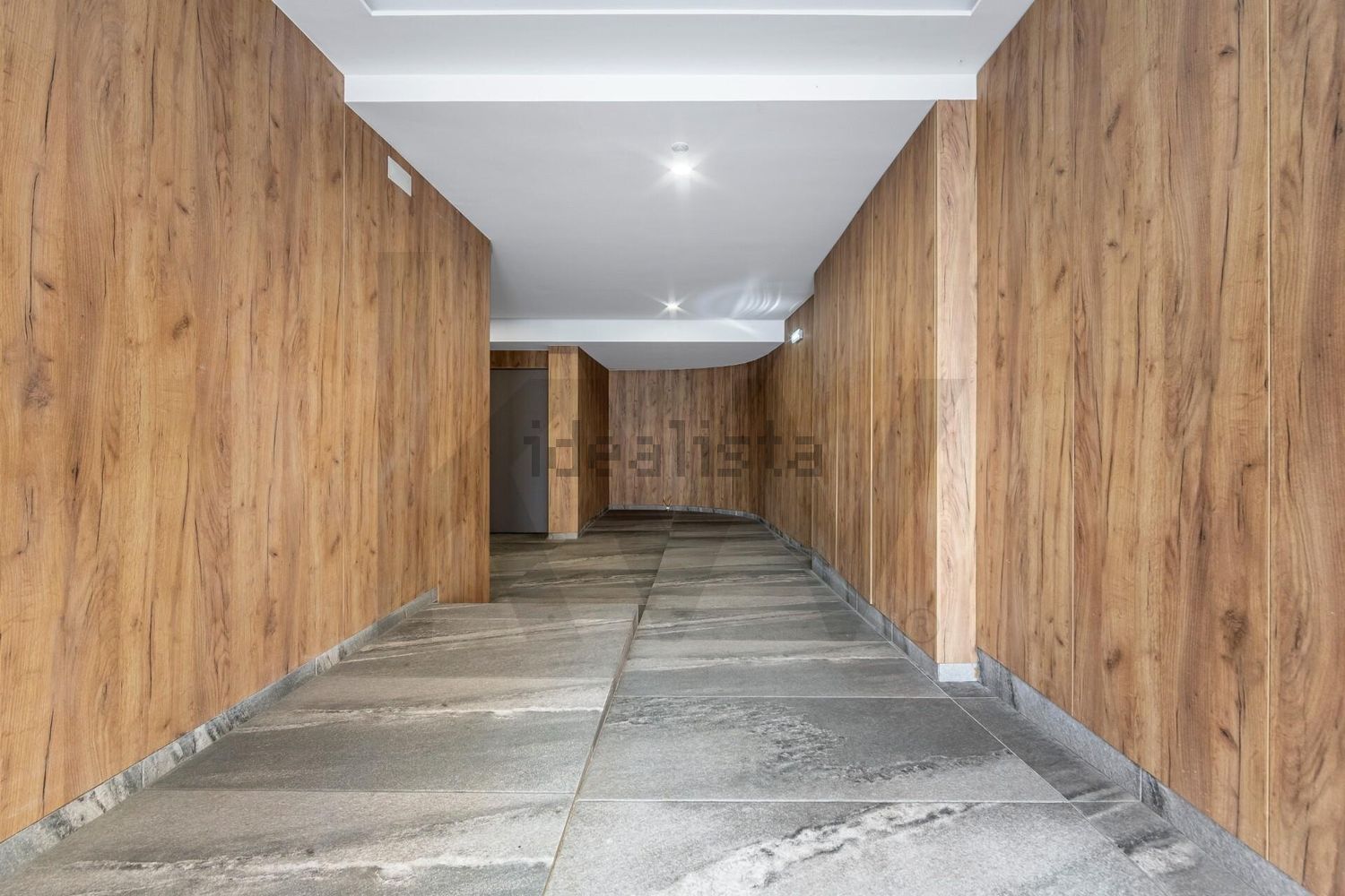 公寓 t3出售在Rua José Régio s/n - 过道